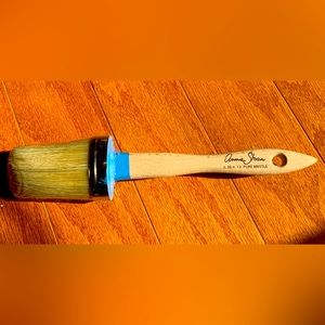 Annie Sloan Medium Round Paint Brush